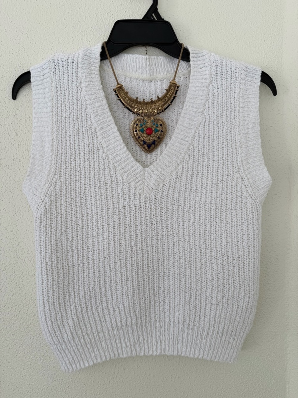 Chunky White V-Neck Knit Sweater Vest